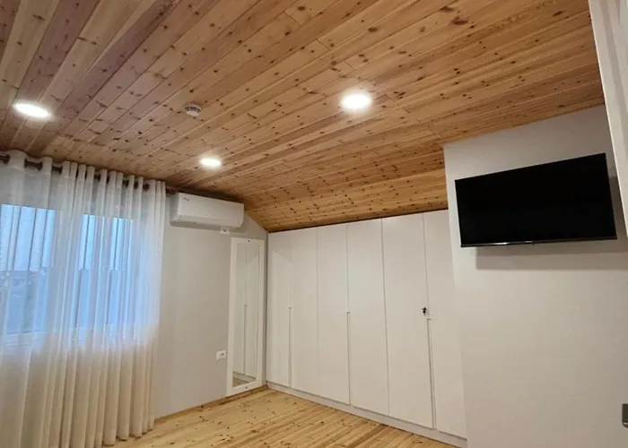 Apartament 2bedroom Apartment,free Parking 06 *