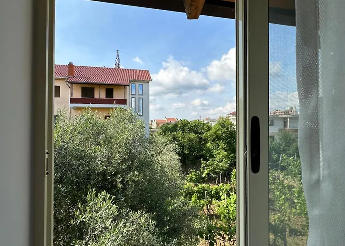 Apartment 2bedroom Apartment,free Parking 06 *