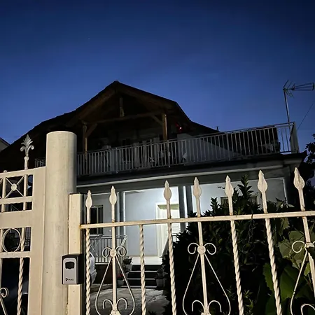 2bedroom Apartment,free Parking 06 Appartement Kamez