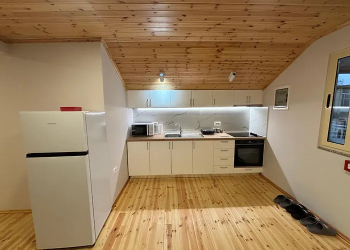דירה 2bedroom Apartment,free Parking 06
