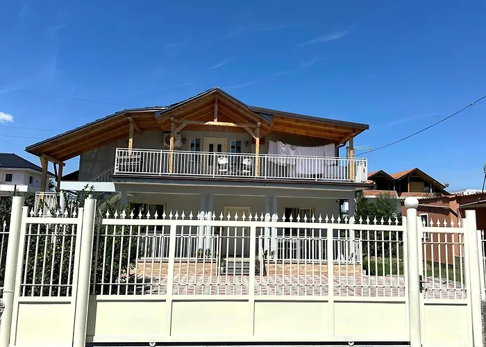 2bedroom Apartment,free Parking 06 Kamez